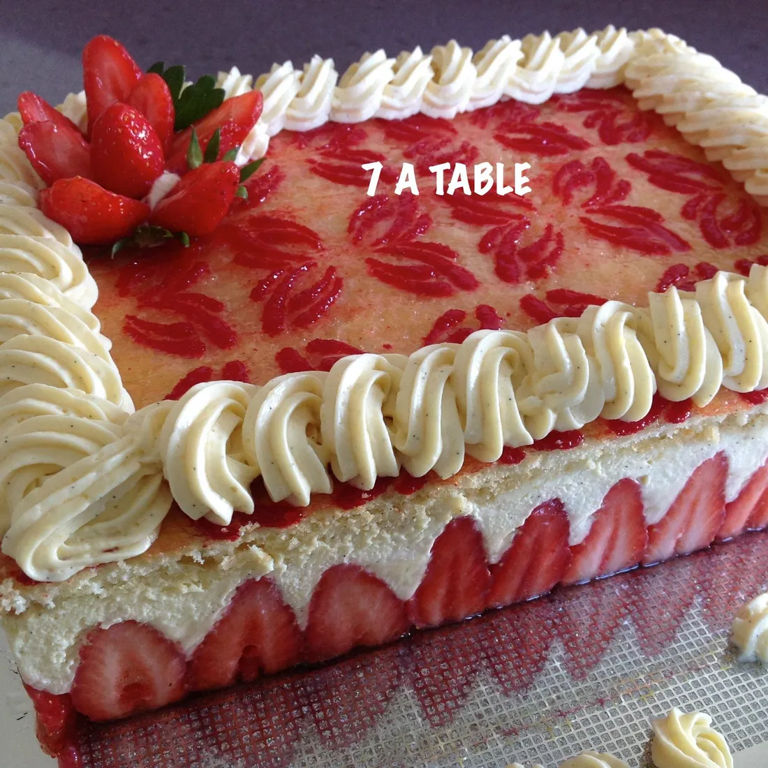 Fraisier à la crème diplomate