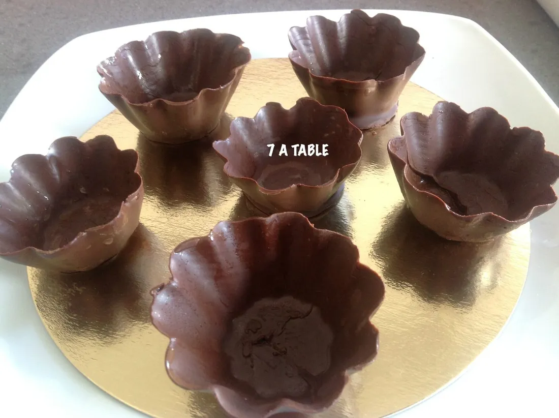 Mousse au chocolat dans sa coque