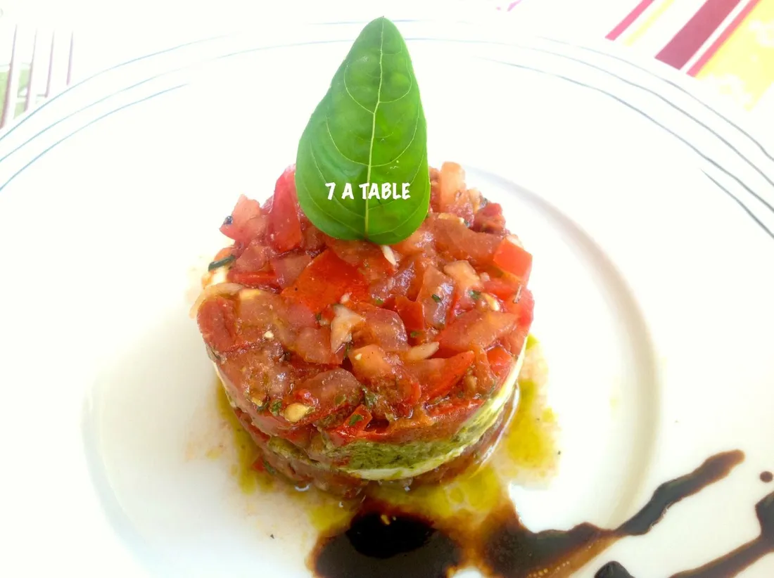 Tartare de tomates revisité en mille feuilles