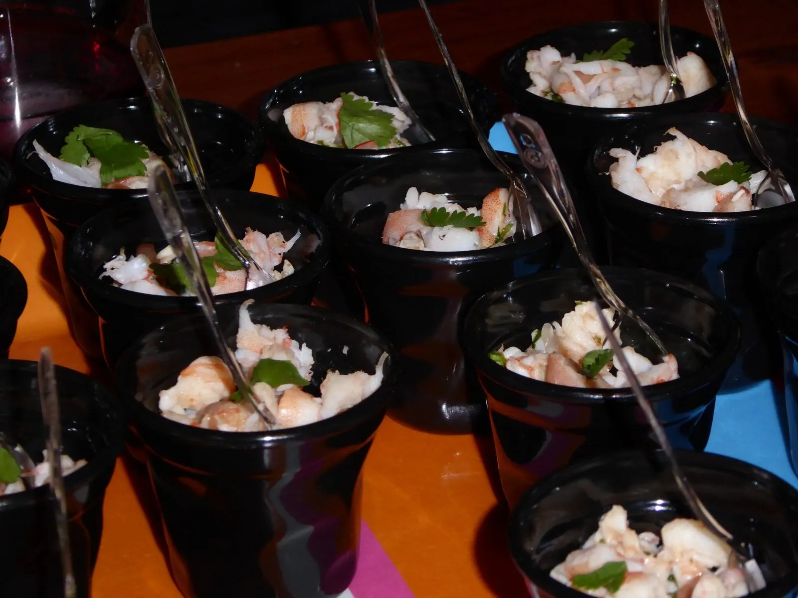 Verrines purée de pois chiches aux crevettes sauce thai