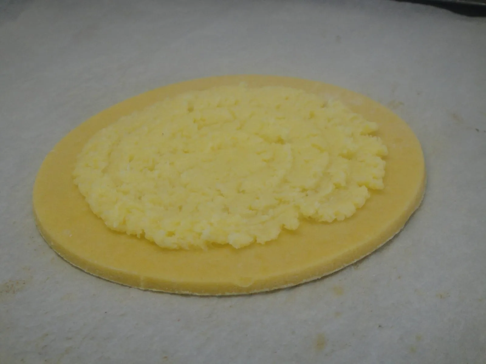 Tarte sablee breton et cremeux à la mangue et fruits exotiques