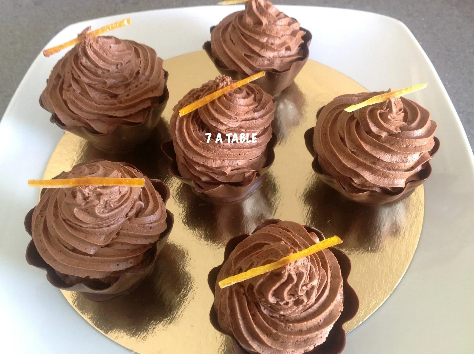 Mousse au chocolat dans sa coque