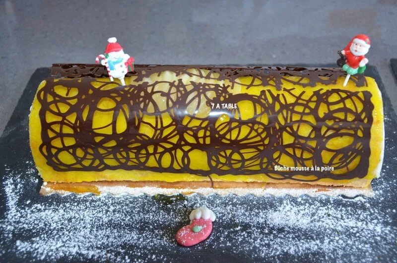 Bûche à la mousse de poire